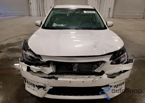 2020 Subaru Legacy Premium z USA, uszkodzony, nr VIN 4S3BWAC67L3003137